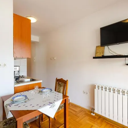 Appartement Laura 2 - Hr-05492-02 By Interhome
